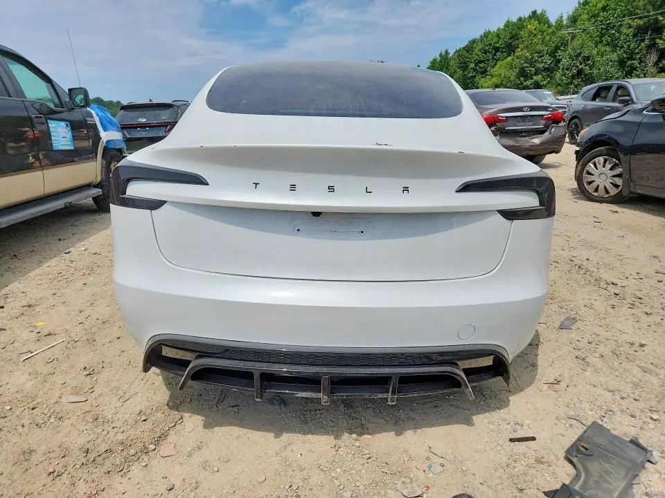 2026 TESLA MODEL 3   
