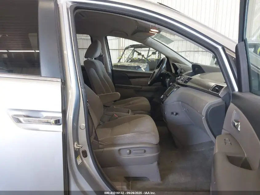 2016 HONDA ODYSSEY SE