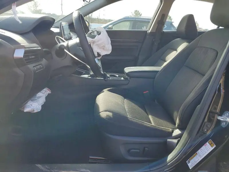 2024 NISSAN ALTIMA SV  