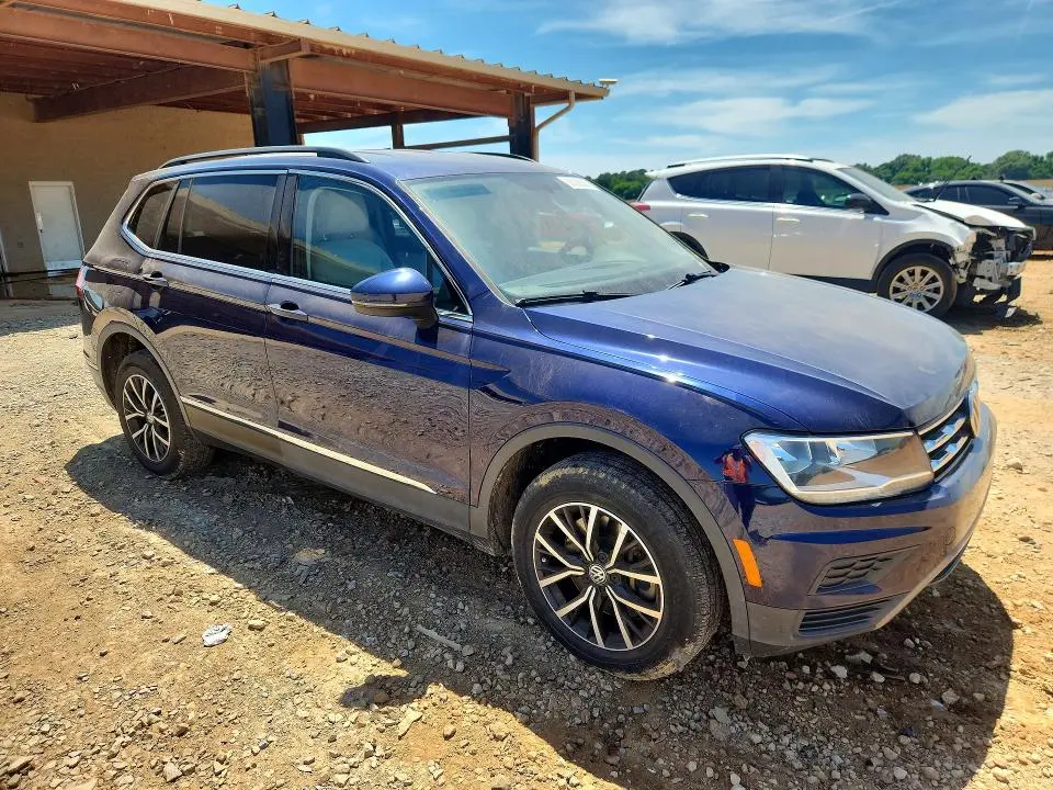 2021 VOLKSWAGEN TIGUAN SE  