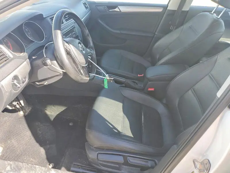 2015 VOLKSWAGEN JETTA SE  