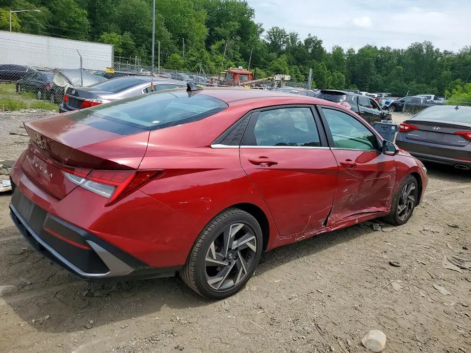 2024 HYUNDAI ELANTRA SEL  
