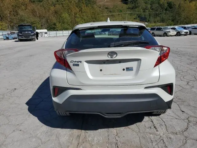 2020 TOYOTA C-HR XLE  