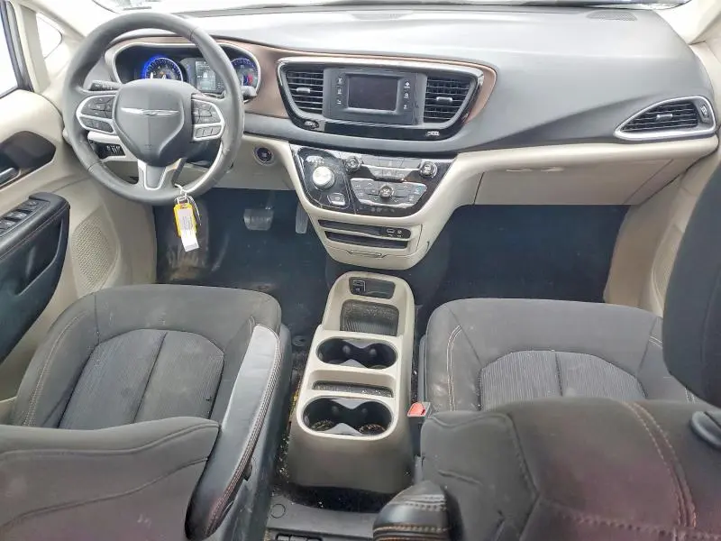 2017 CHRYSLER PACIFICA LX  