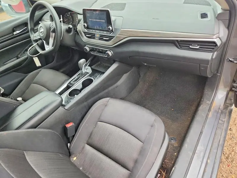 2024 NISSAN ALTIMA SV  