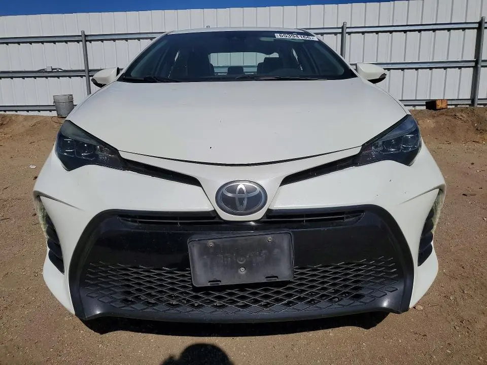 2017 TOYOTA COROLLA SE  