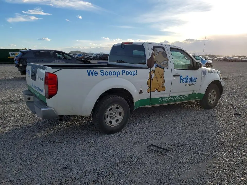 2014 NISSAN FRONTIER S  