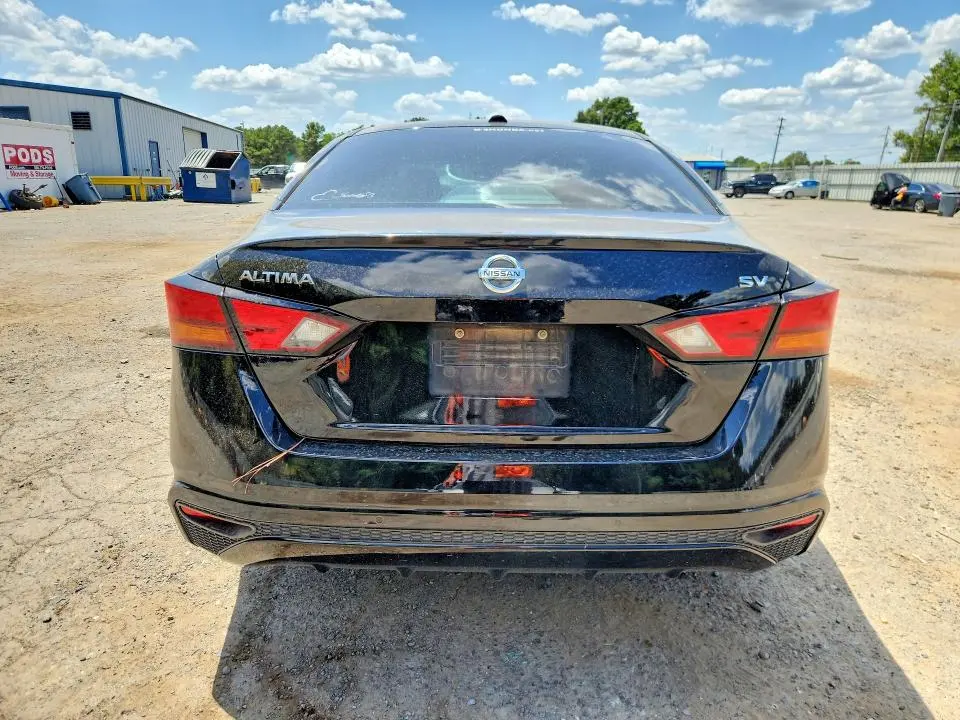 2022 NISSAN ALTIMA SV  