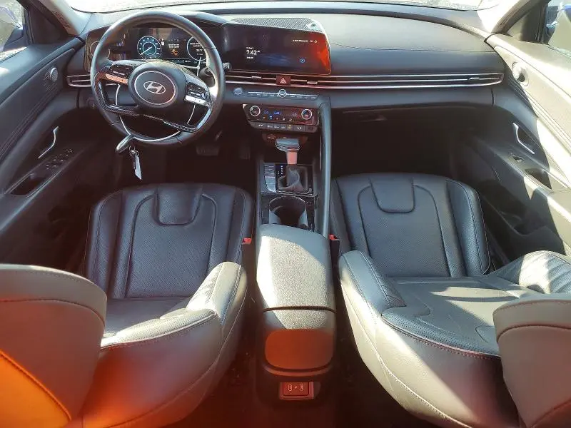 2024 HYUNDAI ELANTRA LIMITED  