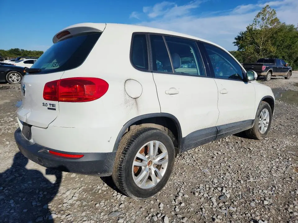 2013 VOLKSWAGEN TIGUAN S  