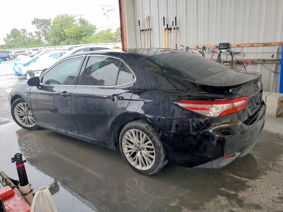2018 TOYOTA CAMRY XLE  