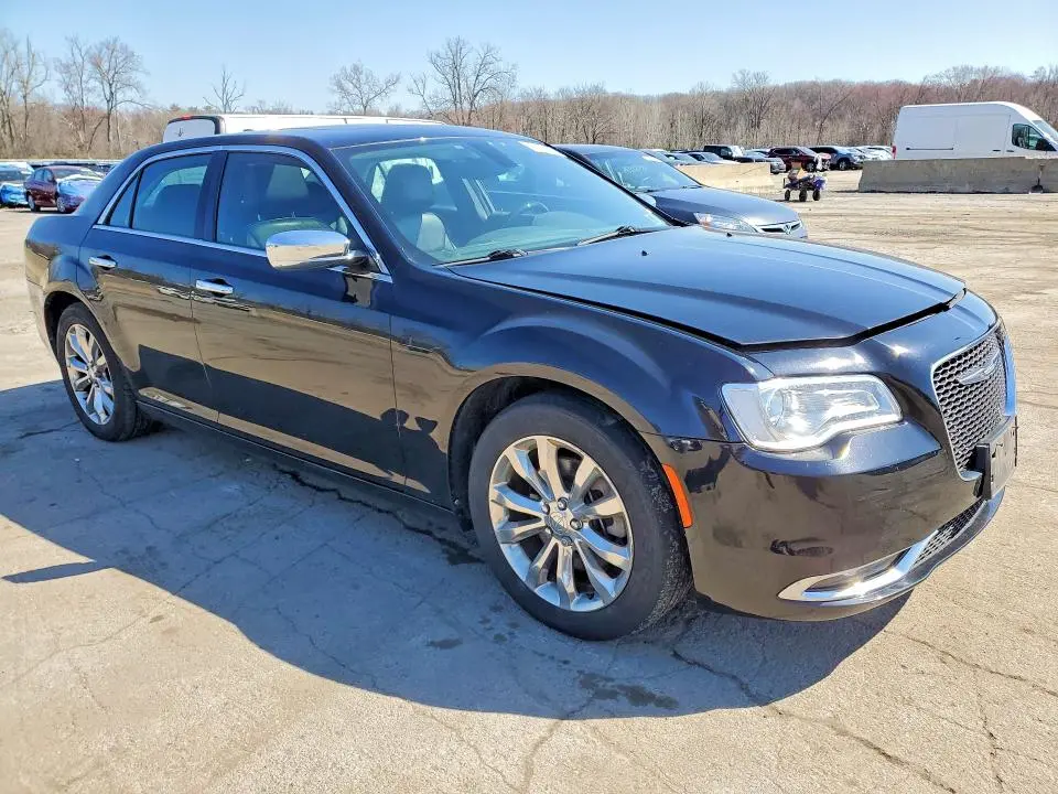 2016 CHRYSLER 300C   