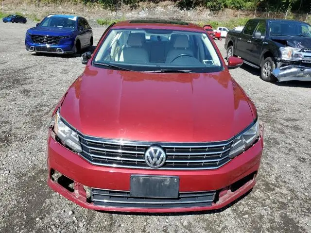 2018 VOLKSWAGEN PASSAT SE  