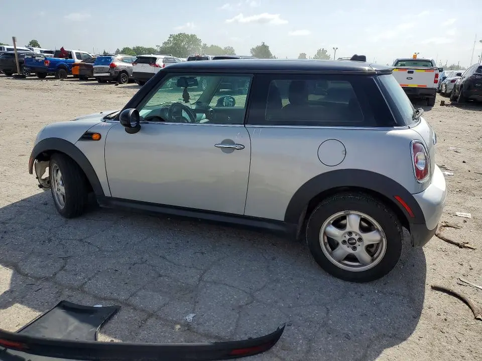 2011 MINI COOPER   