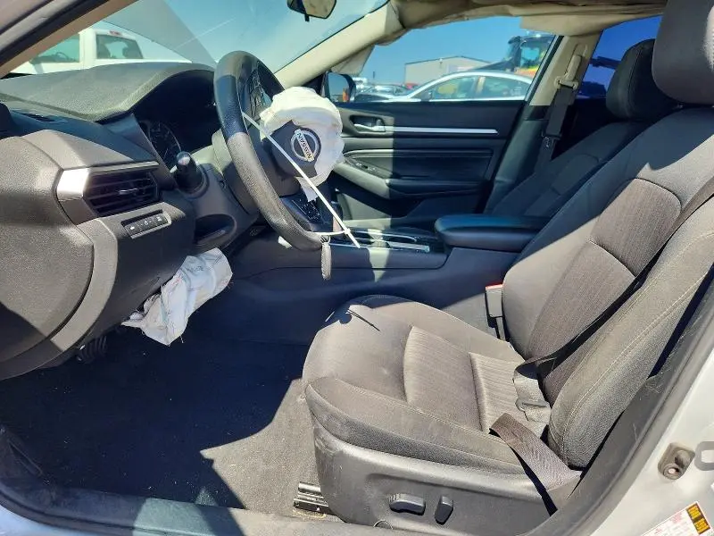 2021 NISSAN ALTIMA SV  