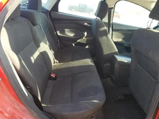 2015 FORD FOCUS SE  