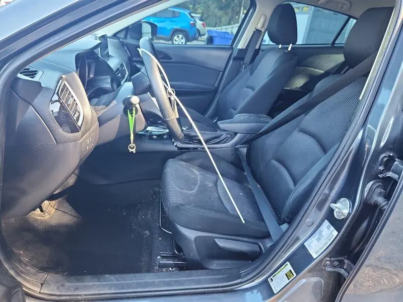 2015 MAZDA 3 TOURING  