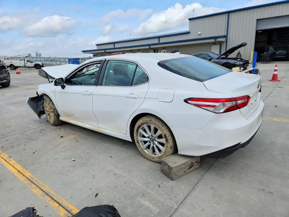 2019 TOYOTA CAMRY LE  
