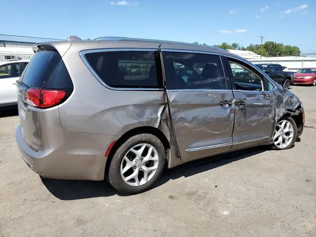 2017 CHRYSLER PACIFICA TOURING L PLUS  