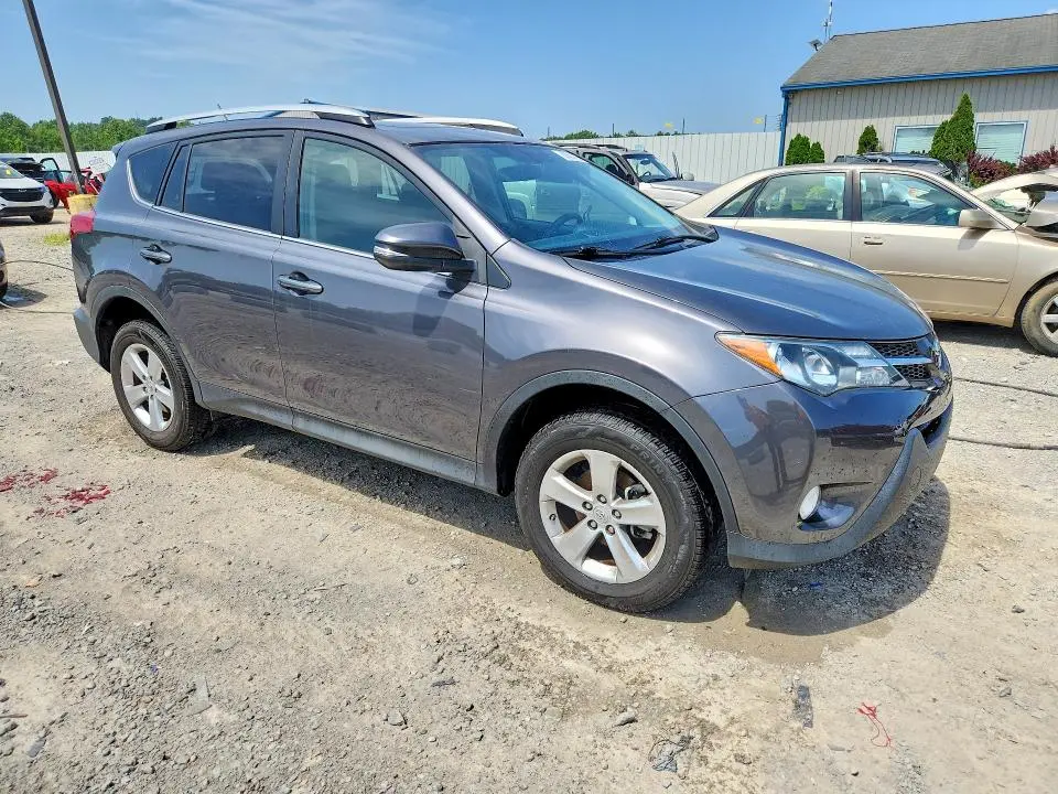 2014 TOYOTA RAV4 XLE  
