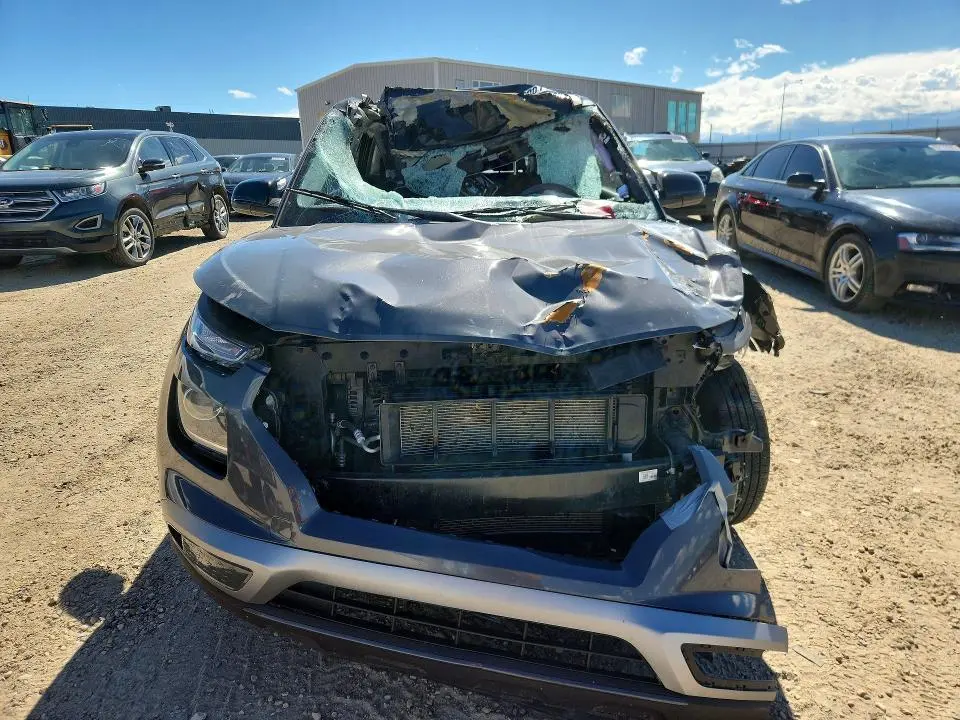2025 HYUNDAI VENUE SE  