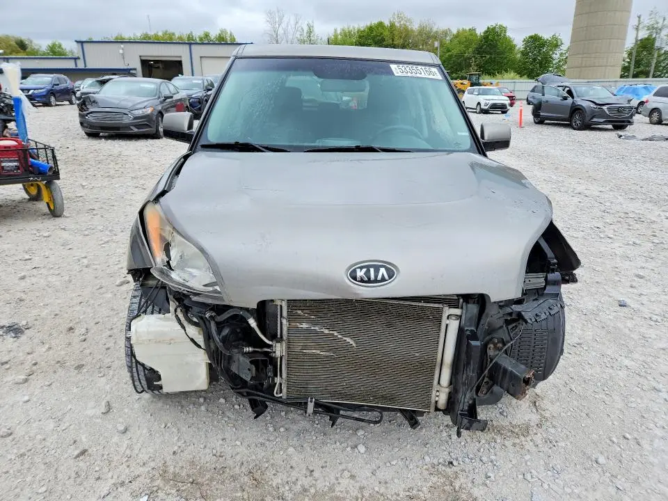 2011 KIA SOUL +  