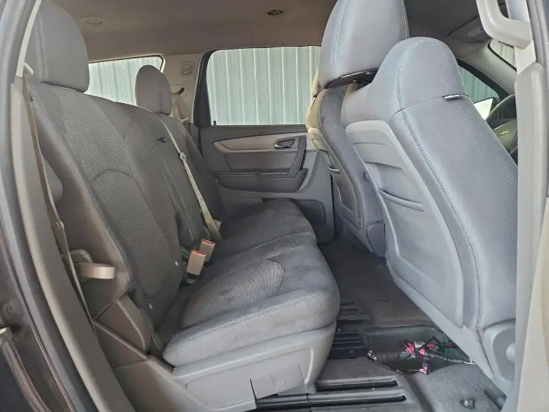 2016 CHEVROLET TRAVERSE LS  