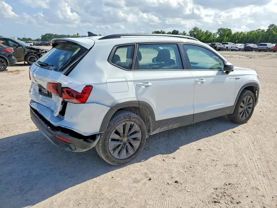 2024 VOLKSWAGEN TAOS   