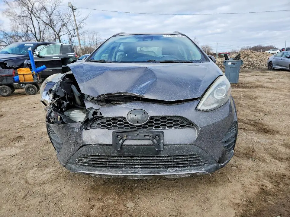 2019 TOYOTA PRIUS C L  
