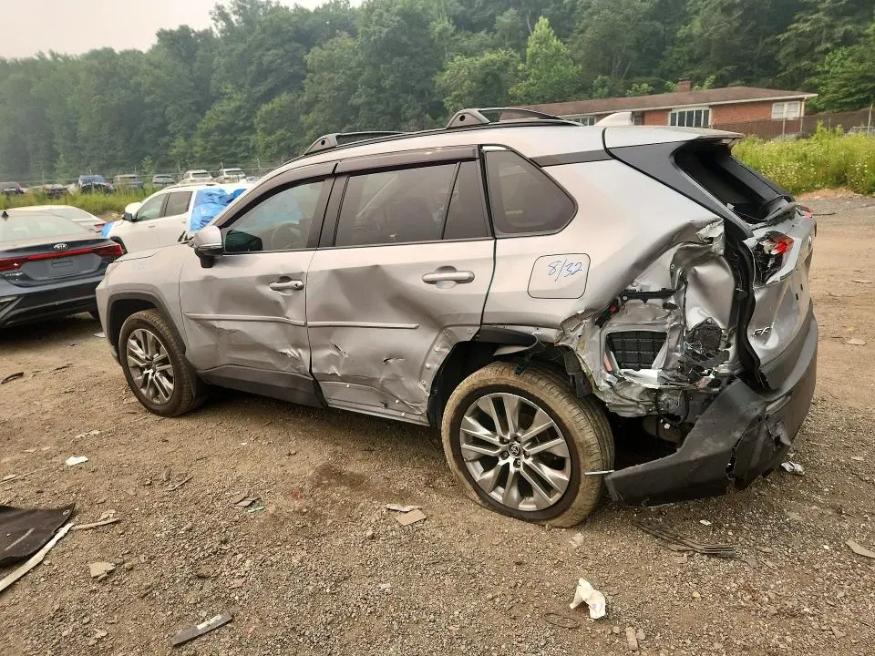 2023 TOYOTA RAV4 XLE PREMIUM  
