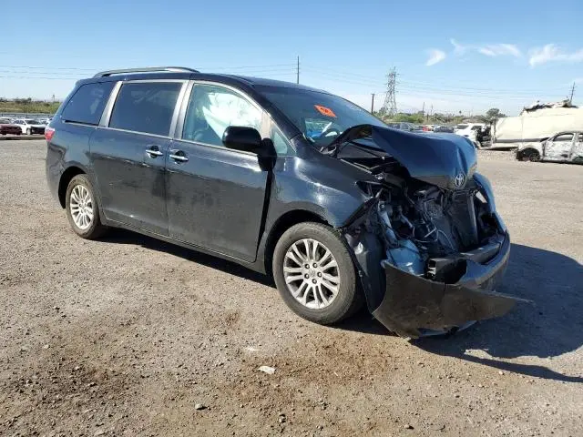 2016 TOYOTA SIENNA XLE 8-PASSENGER  
