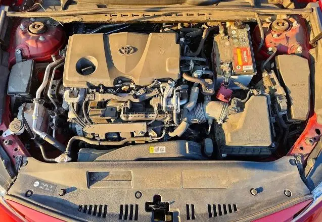 2020 TOYOTA CAMRY XLE  