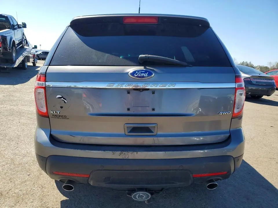 2011 FORD EXPLORER XLT  
