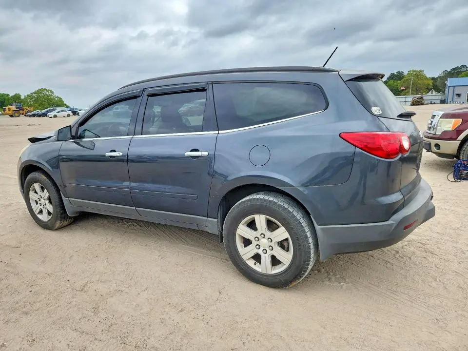 2011 CHEVROLET TRAVERSE LT  