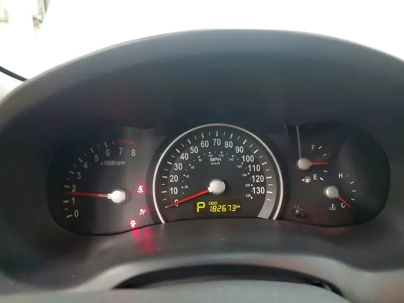 2014 KIA SEDONA LX  