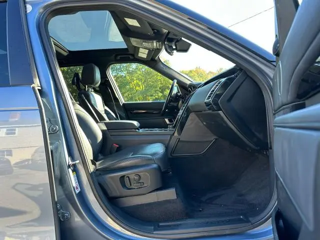 2020 LAND ROVER DISCOVERY SE  