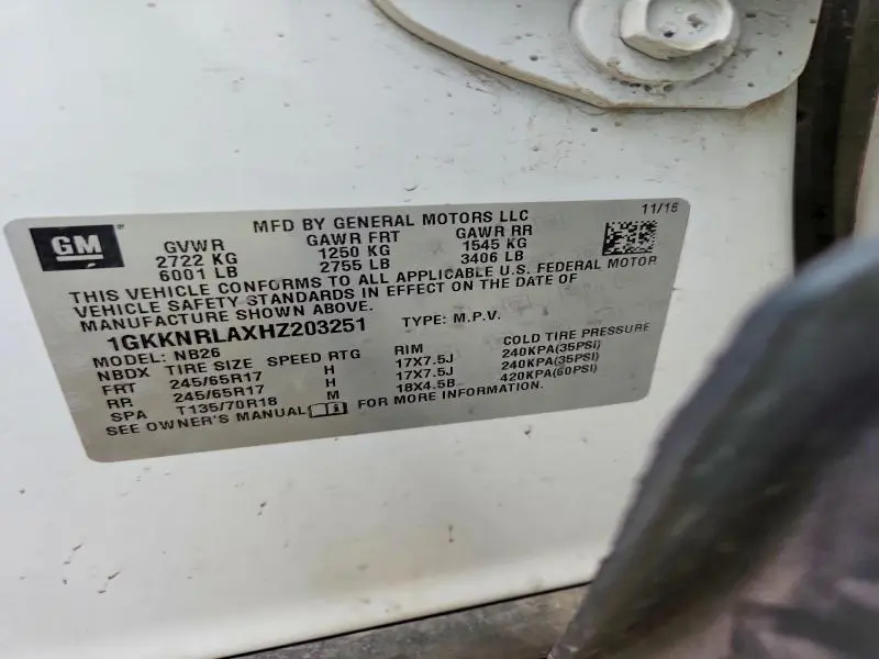 2017 GMC ACADIA SLE  