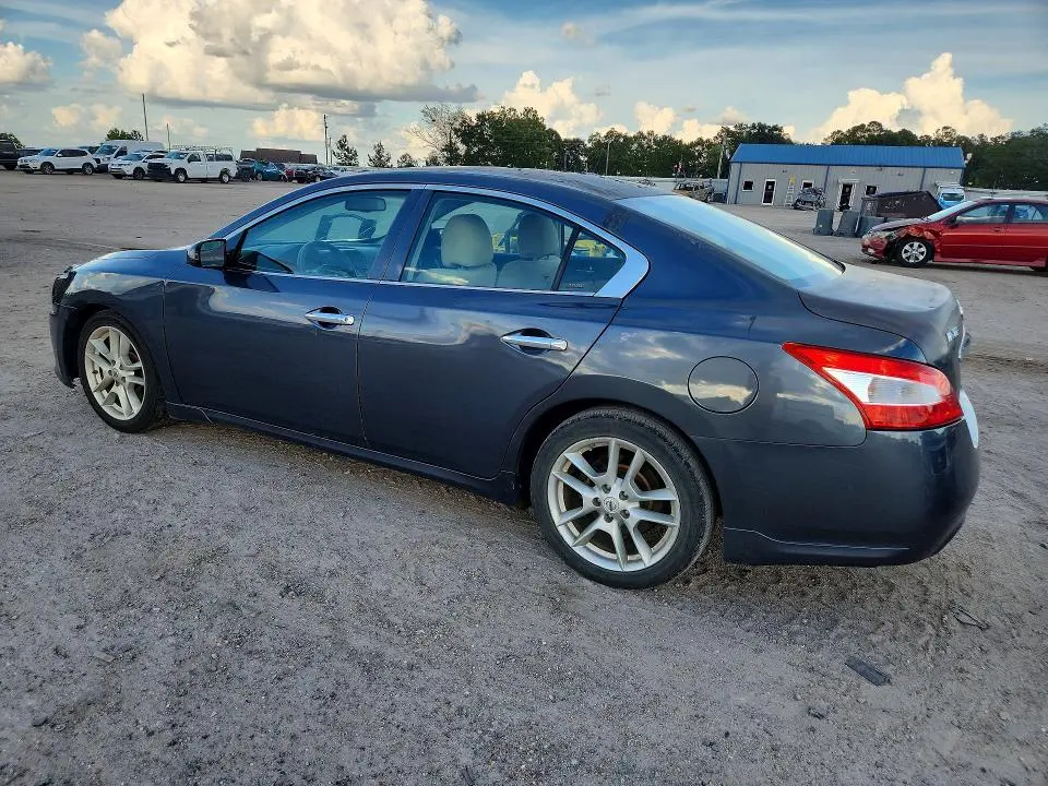 2010 NISSAN MAXIMA 3.5 S  