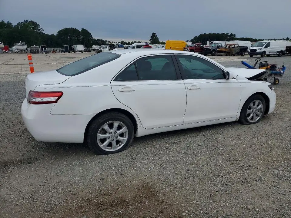 2011 TOYOTA CAMRY LE  
