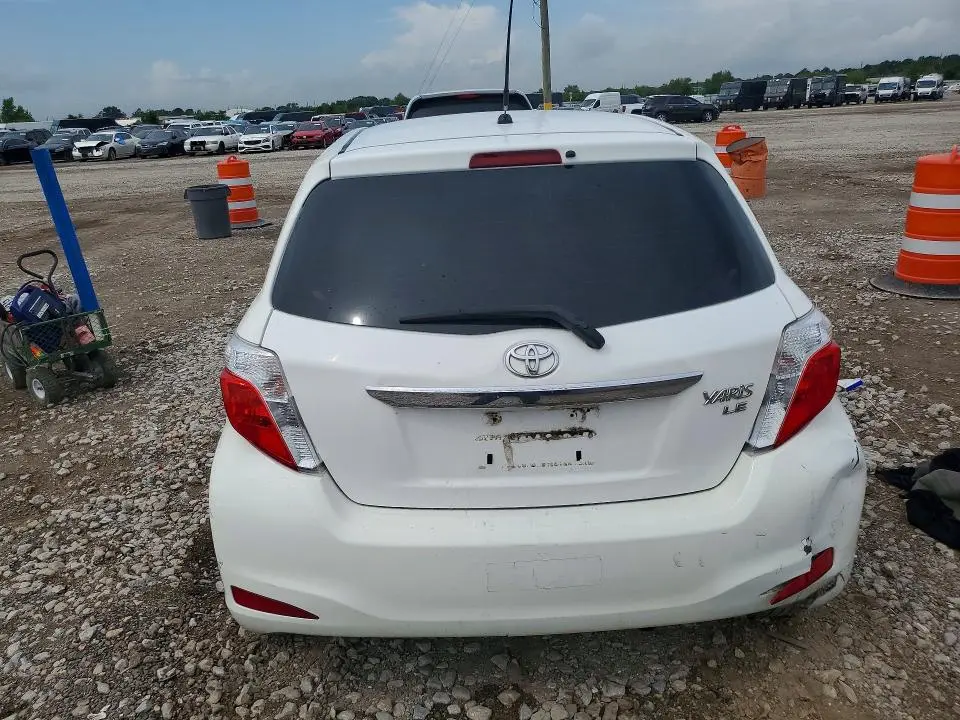 2013 TOYOTA YARIS 3-DOOR LE  