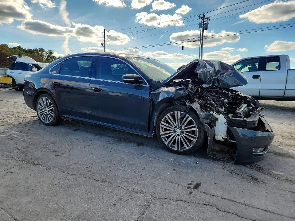 2014 VOLKSWAGEN PASSAT SE  