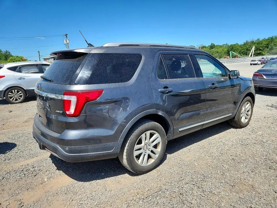 2019 FORD EXPLORER XLT  