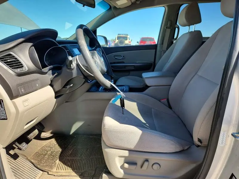 2015 KIA SEDONA LX  