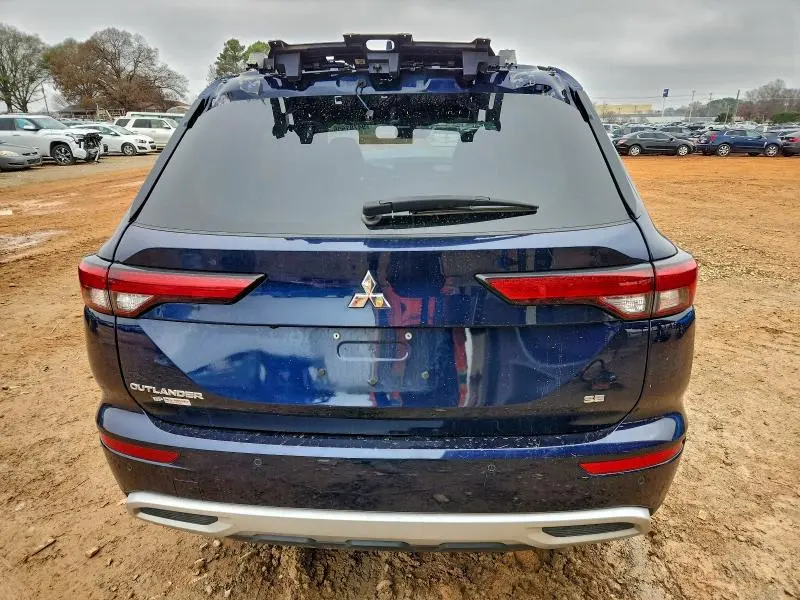 2024 MITSUBISHI OUTLANDER SE  