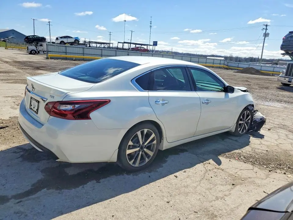2017 NISSAN ALTIMA 2.5 SR  