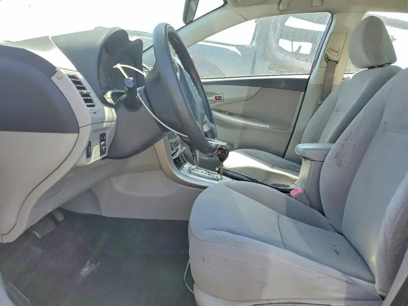 2013 TOYOTA COROLLA BASE  