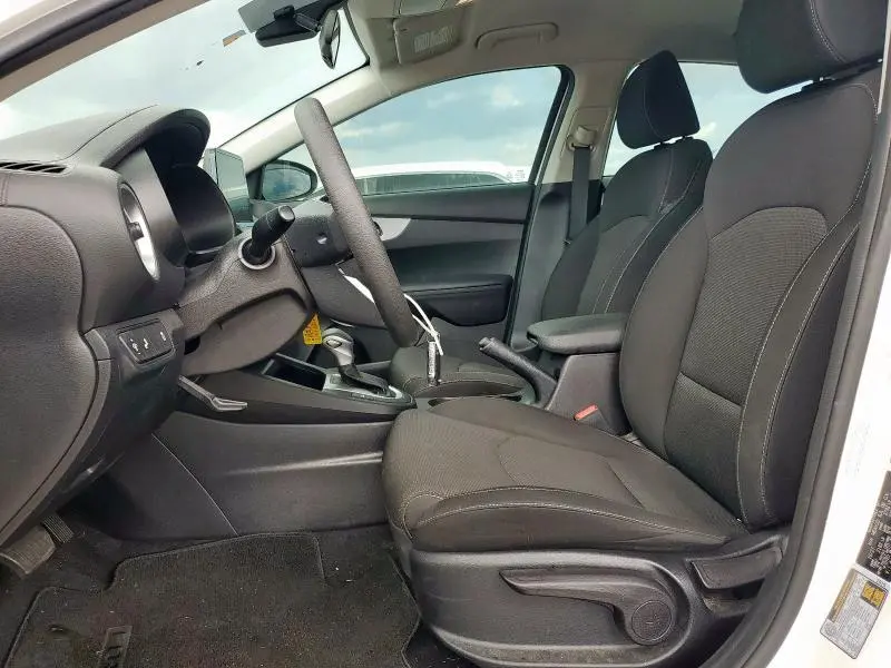 2022 KIA FORTE FE  