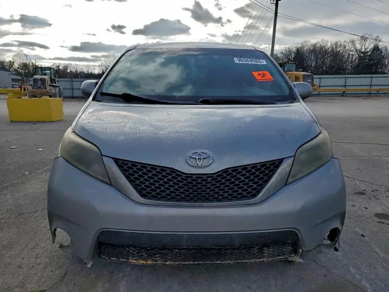 2015 TOYOTA SIENNA SPORT  