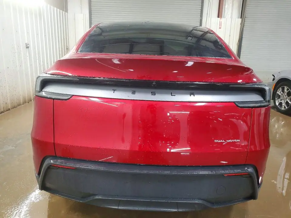 2026 TESLA MODEL Y   