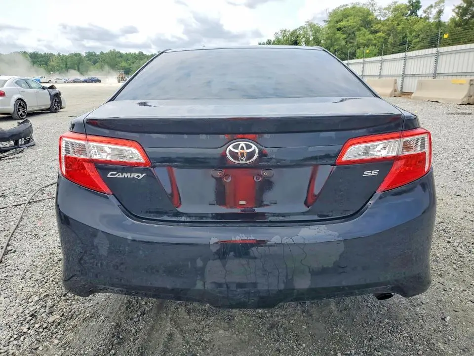 2012 TOYOTA CAMRY SE  